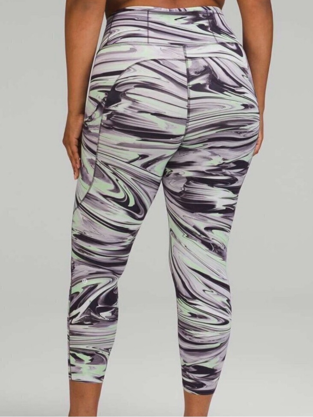 Lululemon Fast and Free High-Rise
Tight 25" Size 6